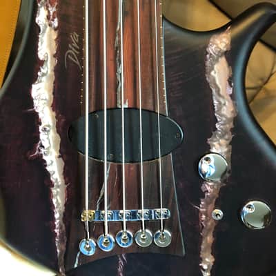Marleaux  Diva 2016 Satin dark purple with silver inlays image 4