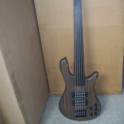 Bass guitar, Fretless, 5 string, active pickups. New image 1