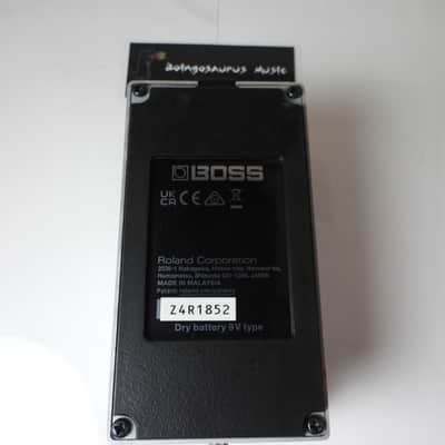 Boss DS-1 WH Distortion Effects Pedal Limited Edition White w/Original Box image 7