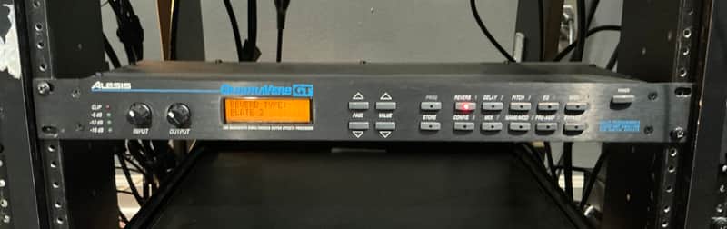 Alesis QuadraVerb GT 20k Bandwidth Simultaneous Guitar Effects