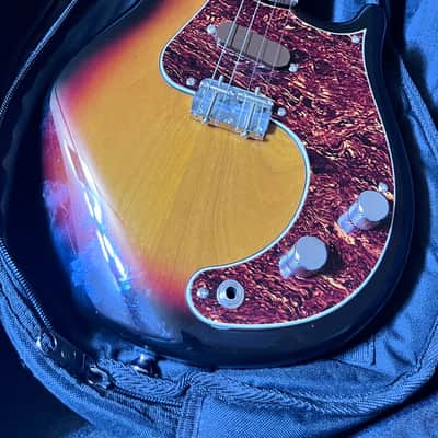 Fender Mando-Strat 4-String Electric Mandolin – 3-Color Sunburst Bild 10