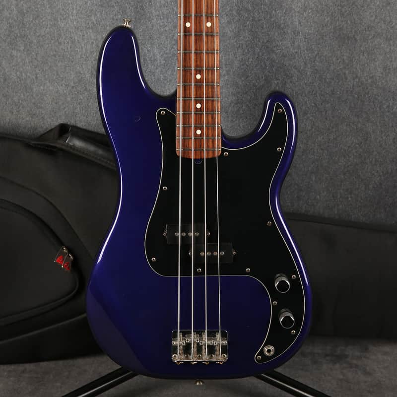 Fender Mexican Standard Precision Bass - Midnight Blue - 2nd Hand image 1