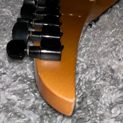 Vintage 1986 Kramer Vanguard American series electric guitar Floyd rose Seymour Duncans 1986 image 15