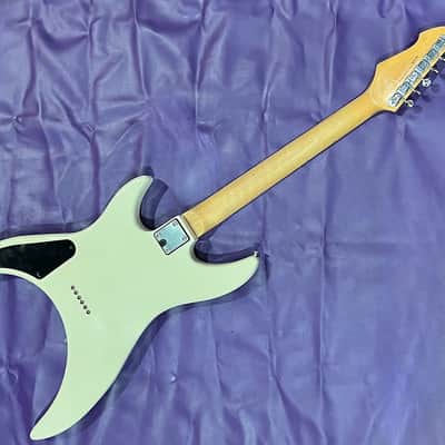 vintage 1980s 1983 Peavey USA MYSTIC White image 3