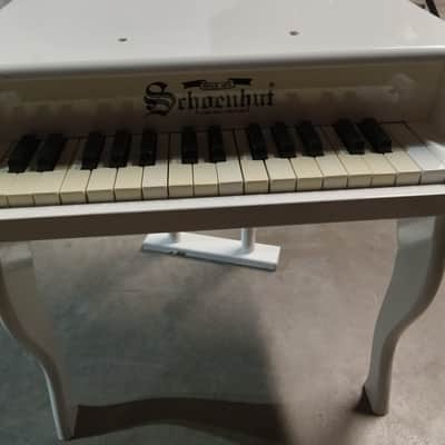Schoenhut Toy Piano w/Piezo Pickup image 1