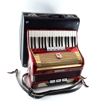 Vintage German Made TOP Piano Accordion Weltmeister 60 bass,8 sw.+Original Hard Case&Shoulder Straps image 2