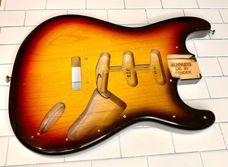 Allparts Stratocaster Body 4.0lbs 3 color sunburst image 1