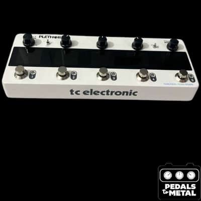 TC Electronic Plethora X5 TonePrint Multi-Effects Pedalboard 2020 - Present - White - X18168 image 3
