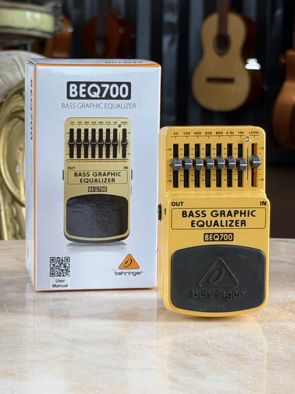 BEHRINGER BEQ700 Bass Graphic Equalizer image 1