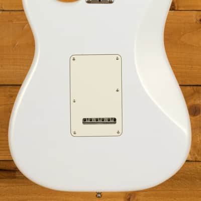 Fender Juanes Signature Stratocaster - Maple - Luna White image 4