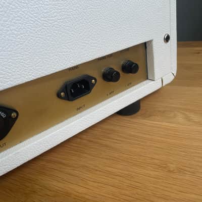 Monomyth Amplification JCM800 (Blood & Thunder mod) 100 Watt 2015-2018 - White image 8