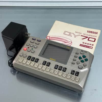 Yamaha QY70 Sequencer | Reverb Canada