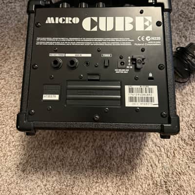 Roland Micro Cube 2-Watt 1x5" Guitar Combo 2004 - 2014 - Black image 3