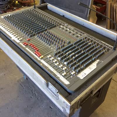 Soundcraft Sprit Monitor 2 24x12 Monitor Mixer image 2