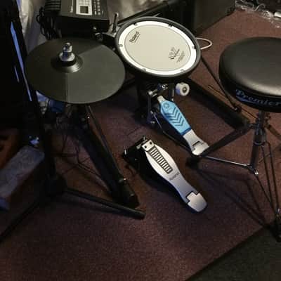 Roland TD-3 electronic drum set with sticks and stool (New price £650) image 3