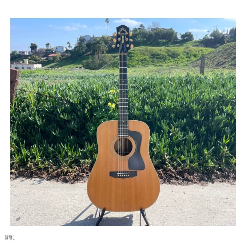 1995 – 2000 Guild USA DV-52 Natural Satin