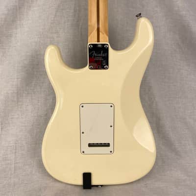 Fender American Standard Stratocaster with Maple Fretboard 2009 - Olympic White image 4