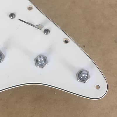 2000s Genuine Fender Guitar Aged Relic Loaded Strat Pickguard Pickups Parchment Natural Aging image 5