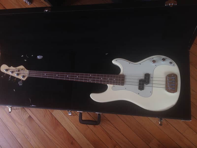 G&L LB100 Vintage White image 1
