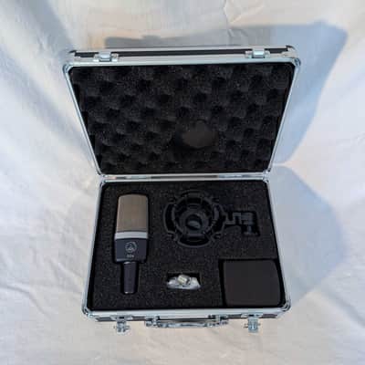 AKG C214 Large Diaphragm Cardioid Condenser Microphone image 4