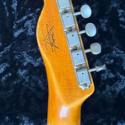Fender Custom Shop '60 Reissue Heavy Relic Aged Seafoam Green Over 3-colour Sunburst image 10