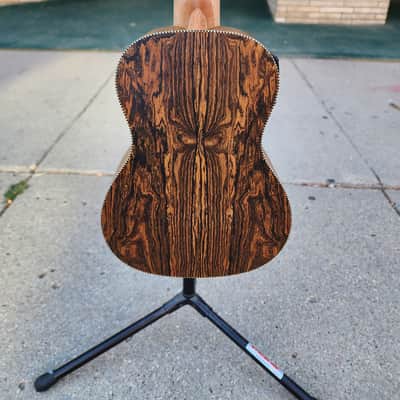 Amahi UK440C-EQ Concert Ukulele w/Electronics - Natural image 7