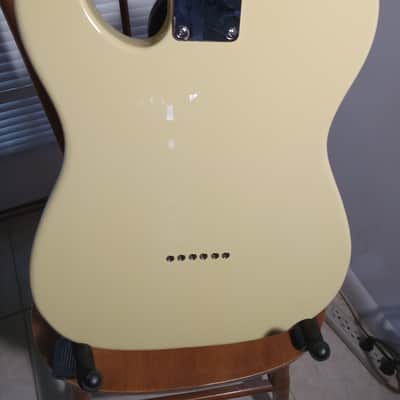 Fender Lite ash telecaster 2004 - Vintage white image 3