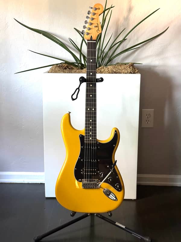 Fender Player II Modified Stratocaster HSS with Rosewood Fretboard 2025 - Present - Sunshine Yellow