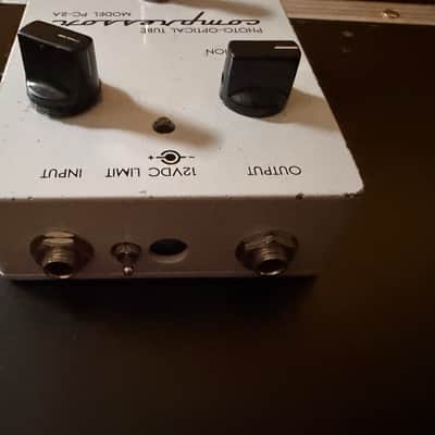 Effectrode Model PC-2A Photo-Optical Tube Compressor 2010s - White image 4