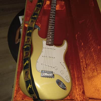 Fender Stratocaster 2003 - Aztec Gold image 2