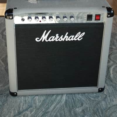 Marshall 2525C Mini Jubilee 2-Channel 20-Watt 1x12" Guitar Combo 2017 - Present - SIlver image 10