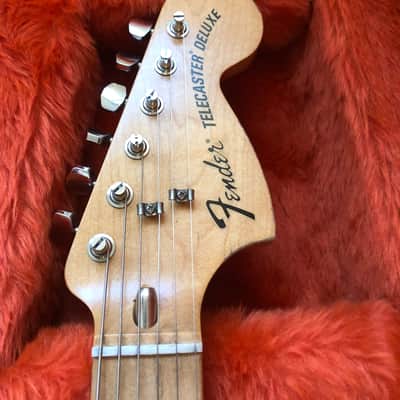 Fender Deluxe Vintera Road Worn Nitro finish  2020 - Nitro image 3