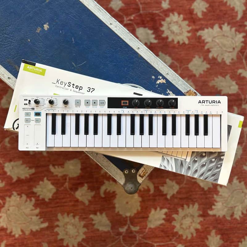 Arturia Keystep 37 - White mk1 image 1