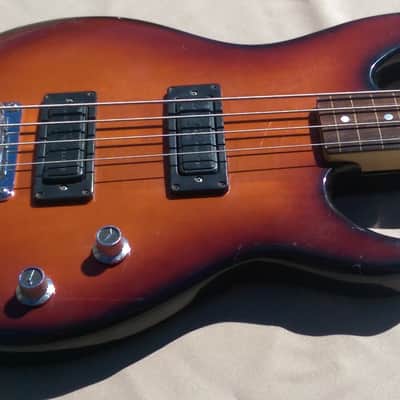 1984 Peavey Foundation FL Fretless Bass sunburst image 4