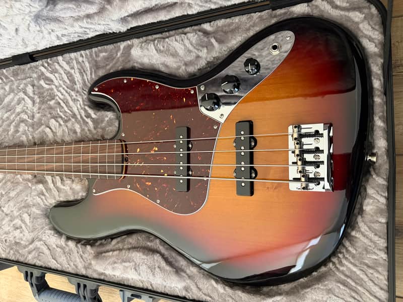 Fender American Professional II Jazz Bass Fretless 2020 - Present - 3-Color Sunburst image 1