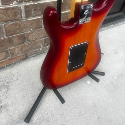 Fender Player Strat Plus TOP MN 2023 - Cherry Burst image 6