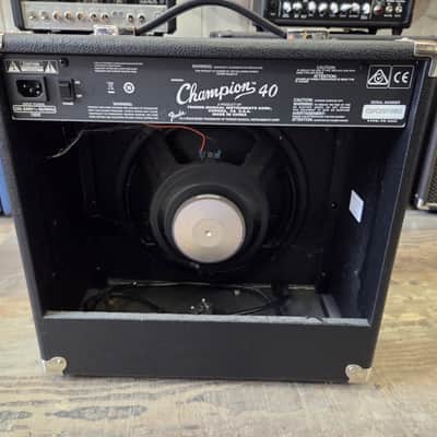 Fender Champion 40 2-Channel 40-Watt 1x12" image 2