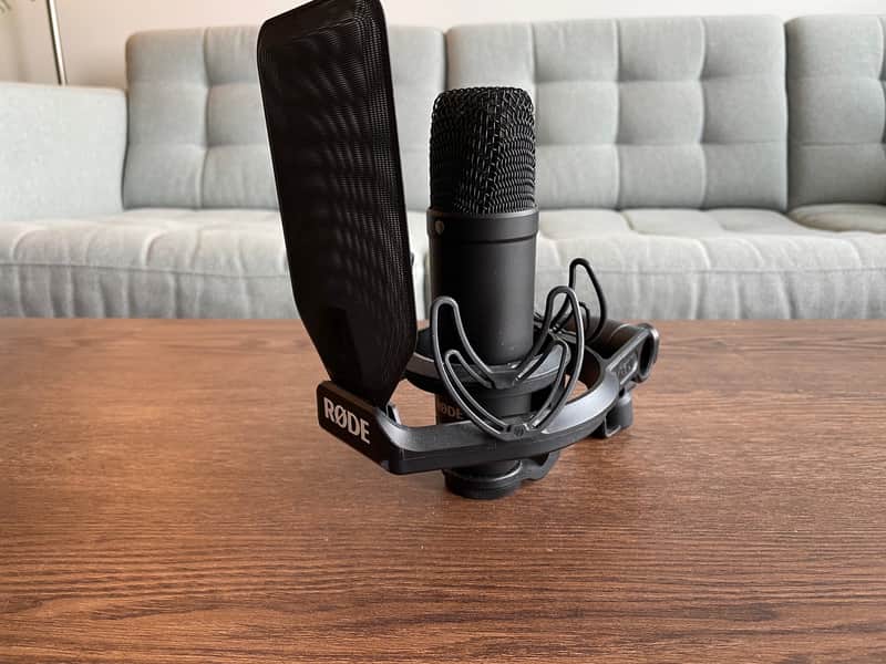 RODE NT-1 KIT with Shockmount and Pop Filter
