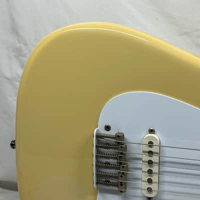 Fender 1981 Bullet Doublecut Electric Guitar with Hard Shell Case image 6