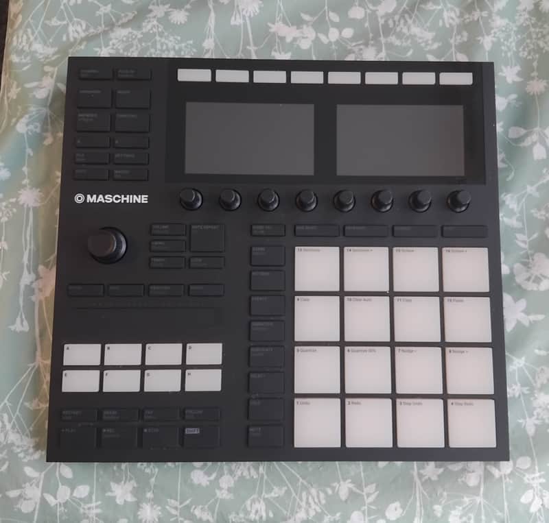 Native Instruments Maschine MKIII, boxed with software. image 1