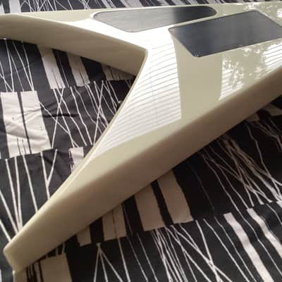 Jackson USA Select Series KV2 King V 2003 - 2015 - Snow White image 11
