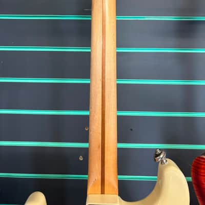 Fender Standard Stratocaster 2001 Electric Guitar image 13