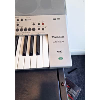 Technics SX-KN6500 - Musical Keyboards - Silver - Excellent w/ Manuals & memory cards image 9