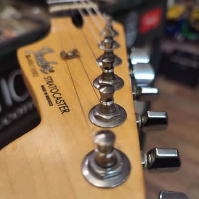 Fender Stratocaster Standard 2006 - Wine Red Maroon image 11