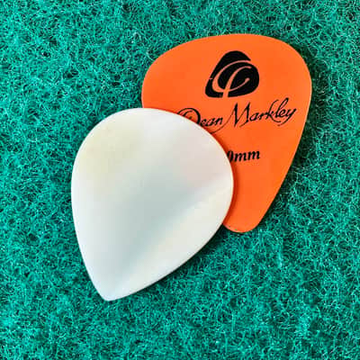 Seashell guitar pick/1.3mm thick, tear drop profile… by BeachSidePicks image 3
