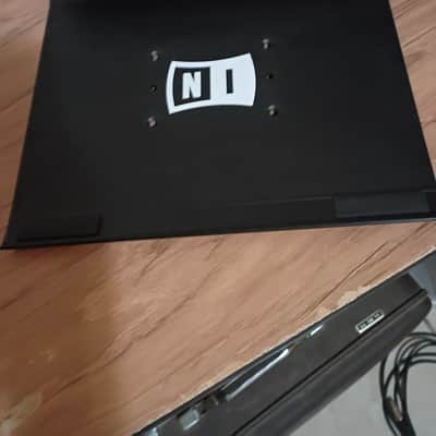 Native Instruments Maschine with Stand image 2