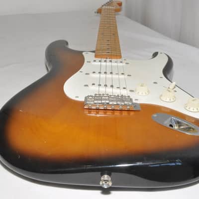 Fender STRATOCASTER Crafted in Japan 1997~2000 Electric Guitar Ref No.5906 image 8