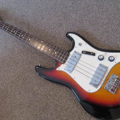 Commodore bass seventies sunburst image 4