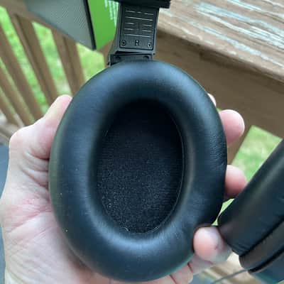 Shure SRH840A Closed Back Headphones 2023 - Present - Black image 2
