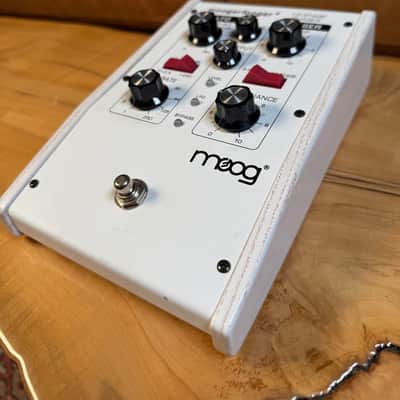 Moog MF-103 Moogerfooger 12-Stage Phaser 2012 - White image 1